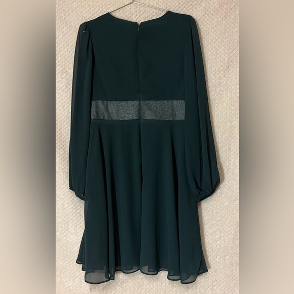 JJs House Long Sleeve V-Neck Dress with Metallic Trim Formal Flowy Womens Sz XL - Picture 2 of 8